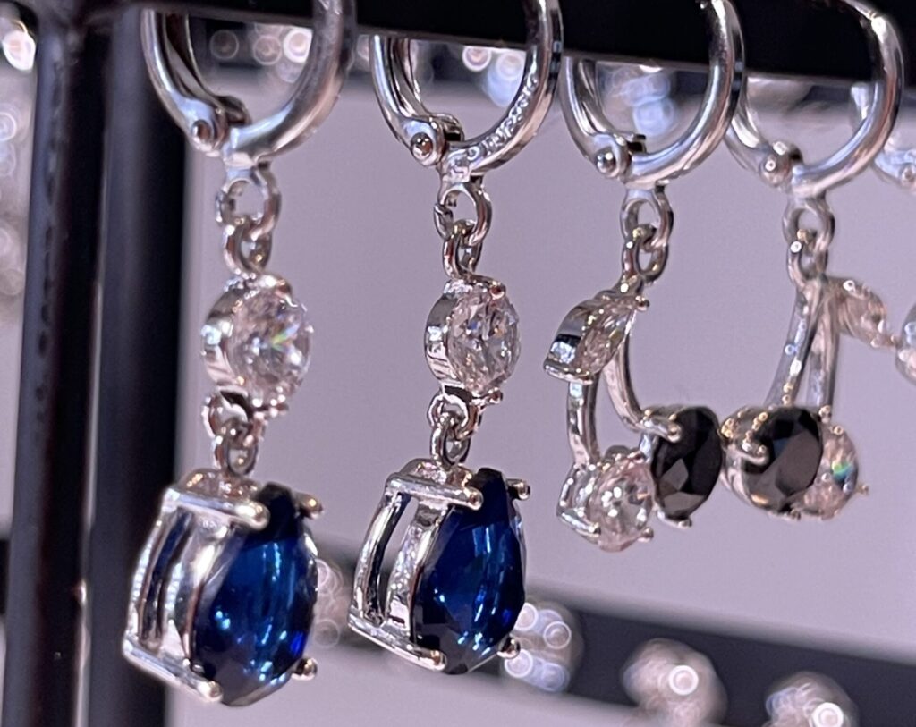 Ohrringe geschenkt bei Gelnägel neu set buchen